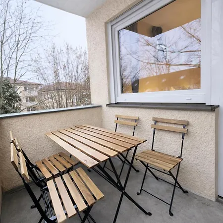 Stilvolles Fuer Bis Zu 6 Gaeste - Balkon & Parkplatz Apartment